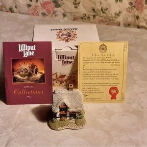 Lilliput Lane "Granny Smiths"